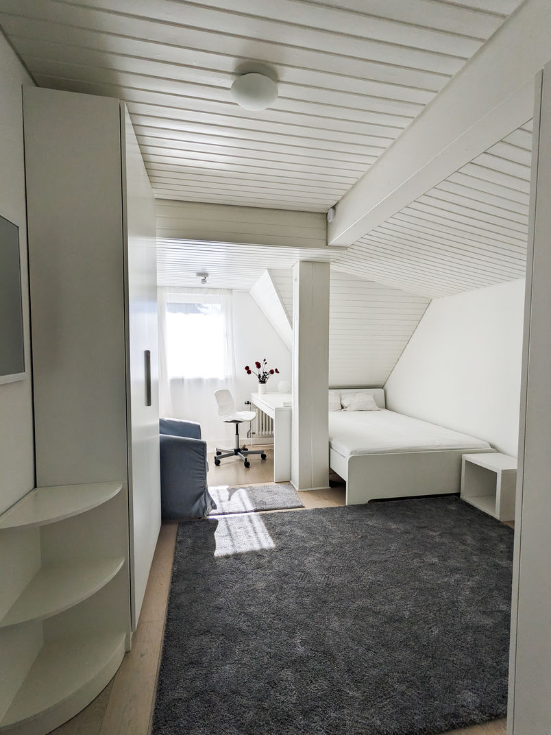 Zimmer mittig_OG