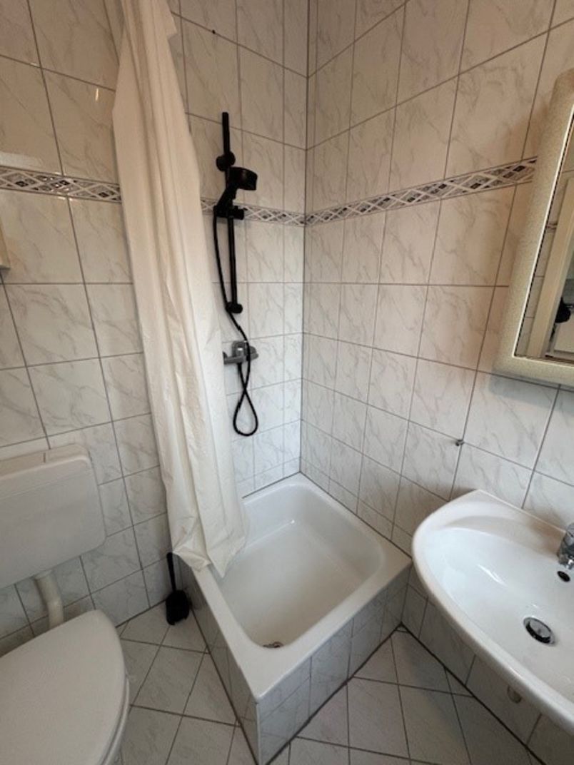 Bad mit Dusche
